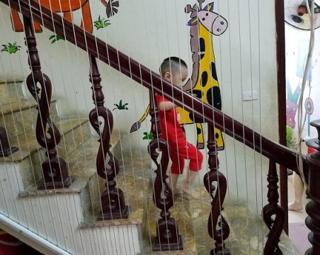 Lưới cầu thang