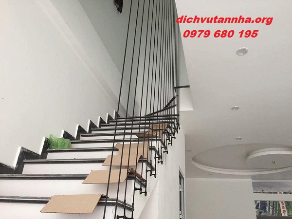 Lắp đặt lan can cầu thang bằng dây cáp tại huyện Đan Phượng, Hà Nội