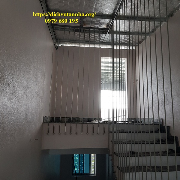 Cáp cầu thang có khoảng cách giữa các dây đảm bảo an toàn tuyệt đối