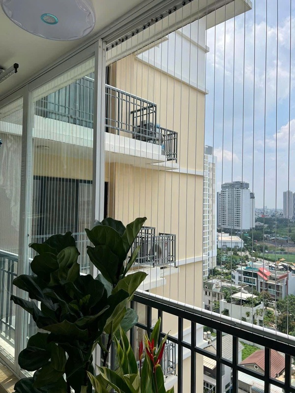 Lắp đặt Lưới an toàn ban công inox bọc nhựa 3mm