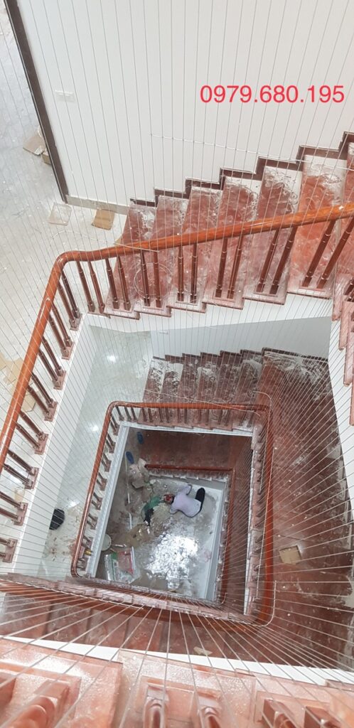 Lưới an toàn cầu thang Hoà Phát